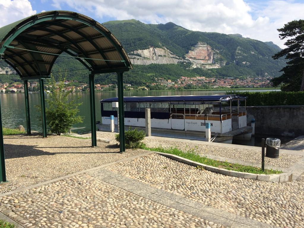 B&B Il Portico del Conte Bosisio Parini Exterior foto